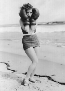 clarabow03