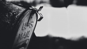 vintage-mailbox-close-up-17790