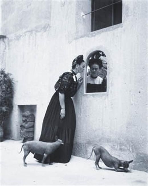 Kahlo with dogs