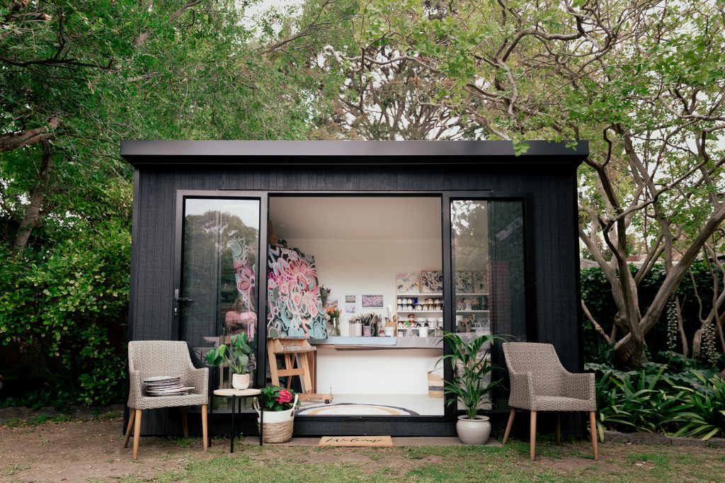 Backyard art studio of Melbourne artist Jen Shewring